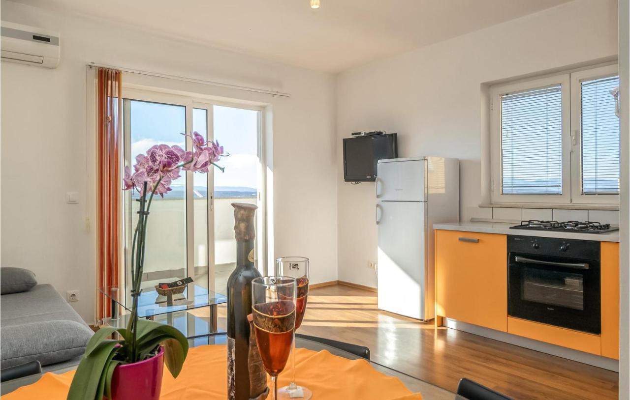 Stunning Apartment In Crikvenica With Wifi Eksteriør bilde