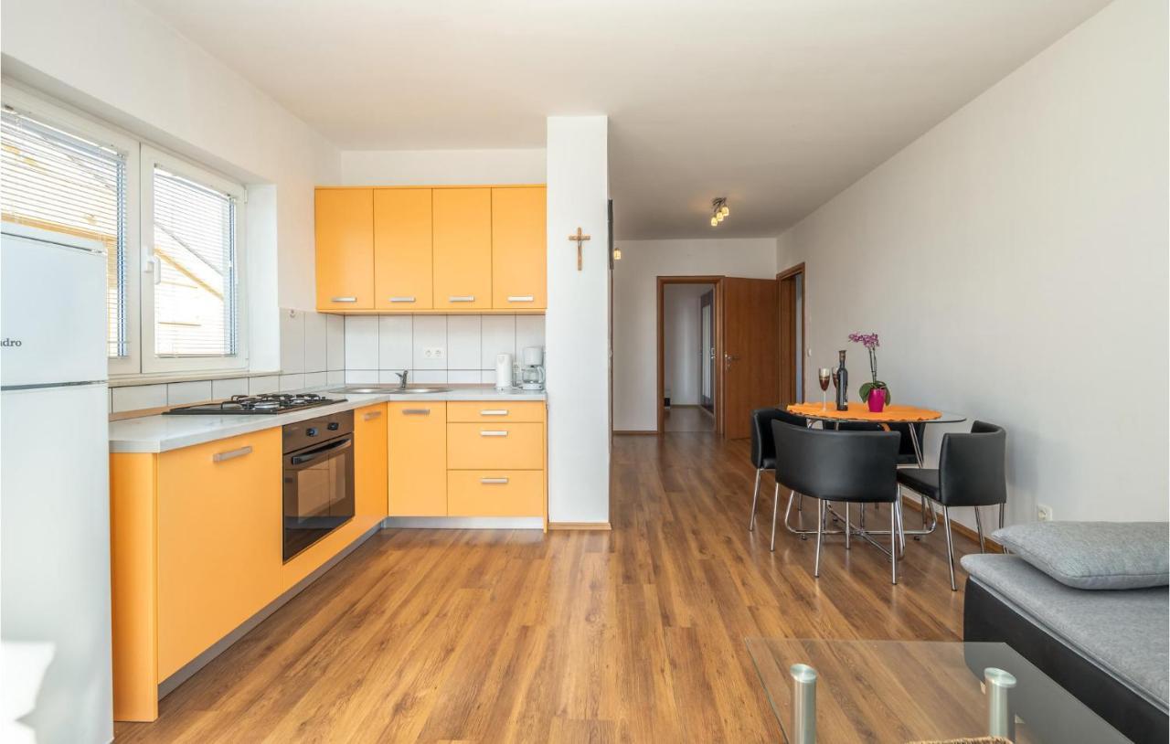 Stunning Apartment In Crikvenica With Wifi Eksteriør bilde